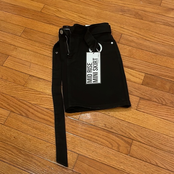 Almost Famous - Picture 6 of 6